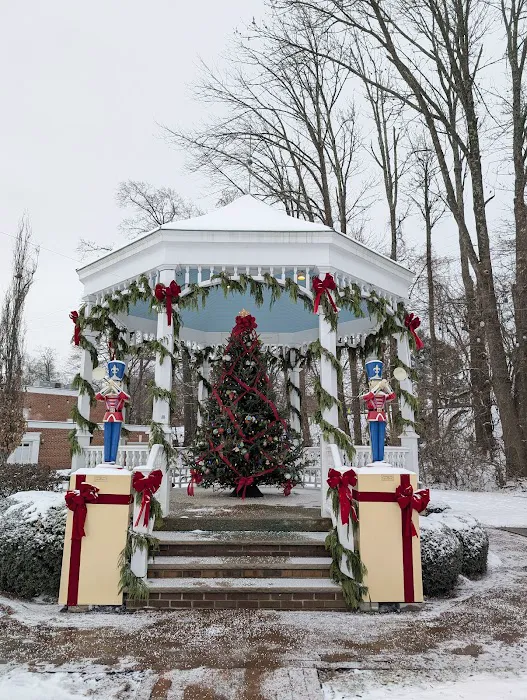 The Gazebo at Reasoner Park Picture 5