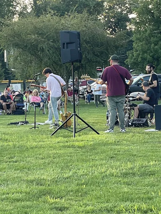 Ginty Field Picture 10