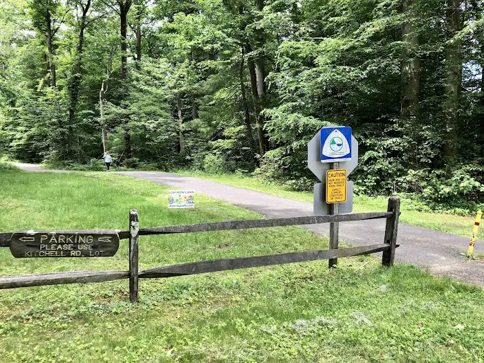 Loantaka Trail Access Picture 3