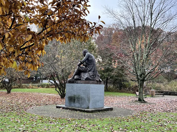 Burnham Park Picture 8