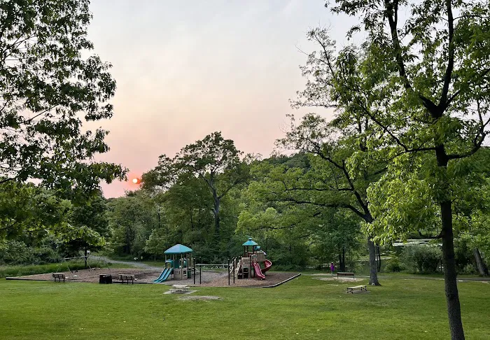 Burnham Park Picture 2