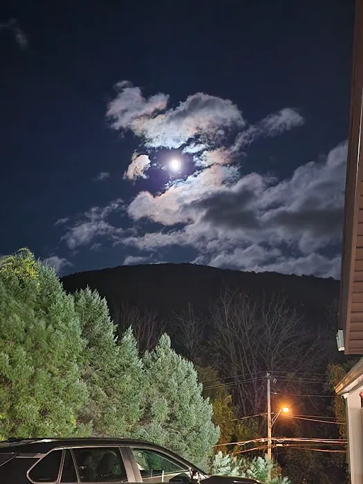 Appalachian Motel Picture 8
