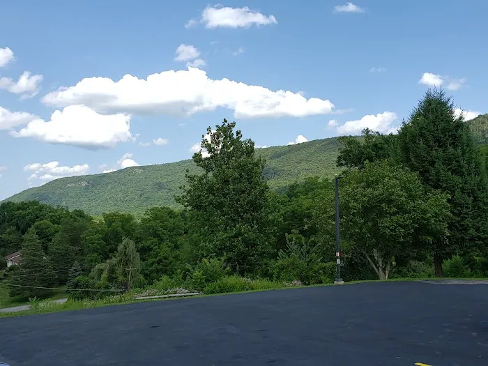 Appalachian Motel Picture 5