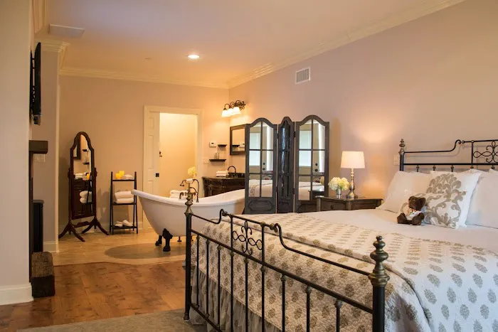 Caldwell House Bed and Breakfast Picture 2