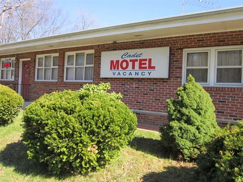 Cadet Motel Picture 4