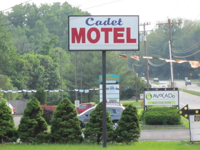 Cadet Motel Picture 6
