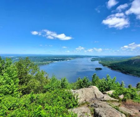 Storm King State Park— Howell Trailhead