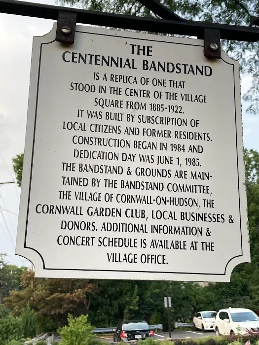 Cornwall-on-Hudson Bandstand Picture 2