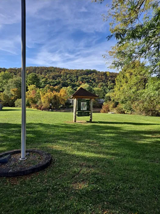 Merriewold Lake Park Picture 3
