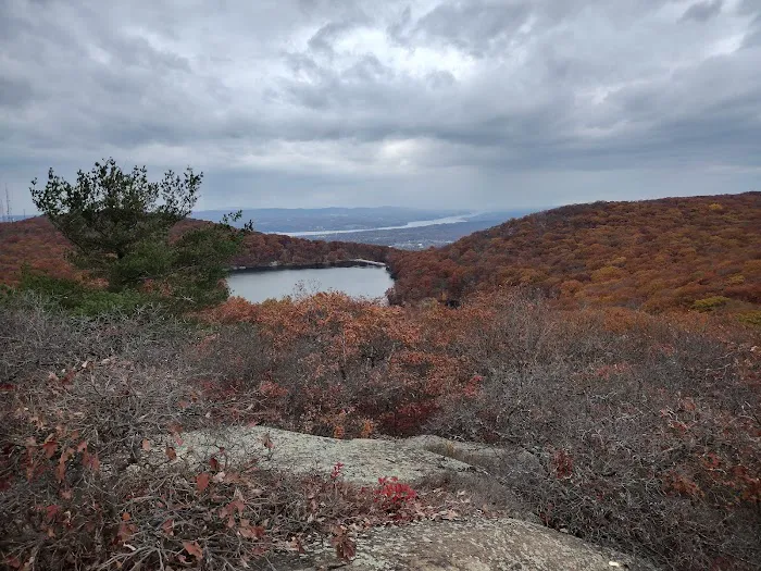Fishkill Ridge Trail Picture 2