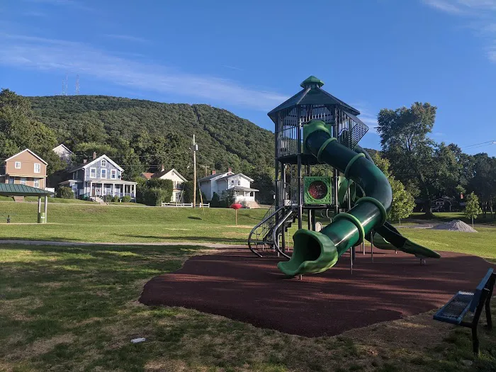 Green Street Park Picture 1