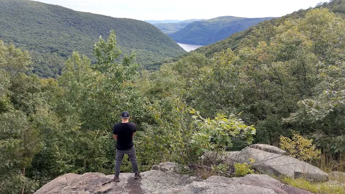 Sugarloaf Mountain Trailhead Picture 7