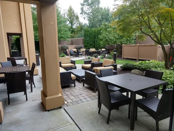 Courtyard Danbury Picture 4