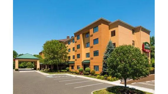 Courtyard Danbury Picture 10