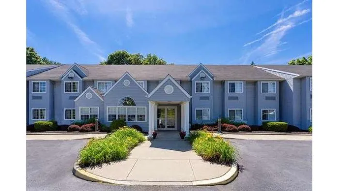 Microtel Inn & Suites by Wyndham Bethel/Danbury Picture 1