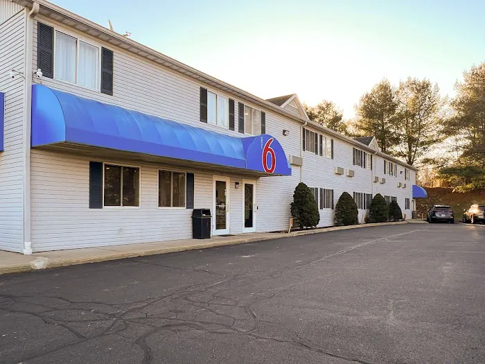 Motel 6 Bethel, CT - Danbury Picture 8