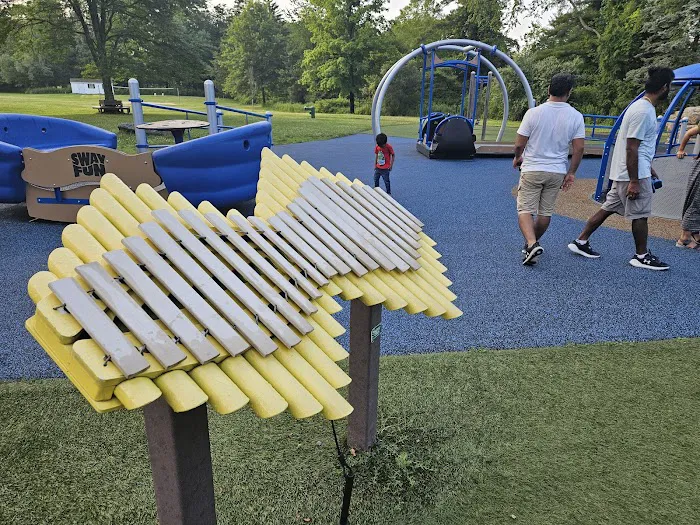 Dickinson Playground Picture 1
