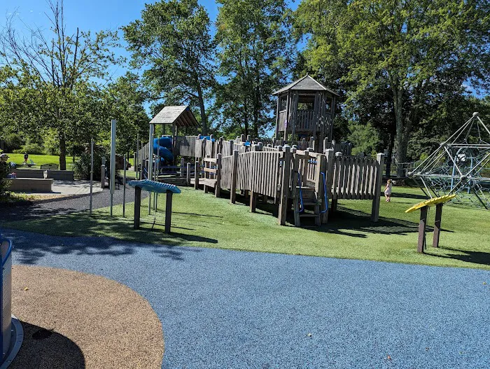 Dickinson Memorial Park Picture 3
