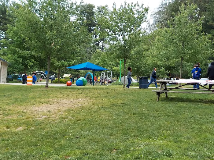 Beardsley Park Field 4 Picture 10