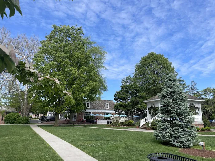 Sherman Town Green Picture 3