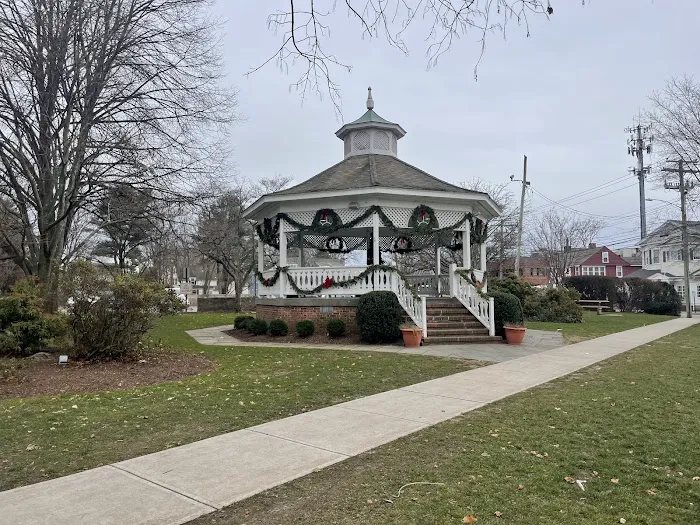 Sherman Town Green Picture 6