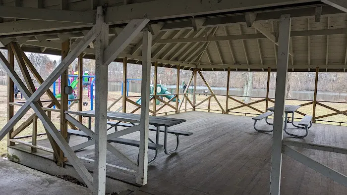 Hatters Park Picture 8