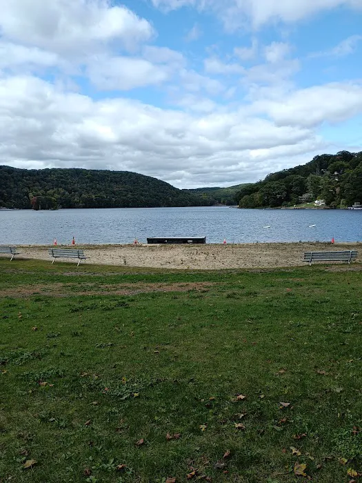 Danbury Dog Rock Picture 5