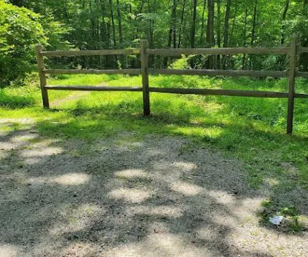 Great Hollow Nature Preserve trailhead