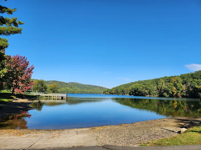 Squantz Pond State Park Picture 4