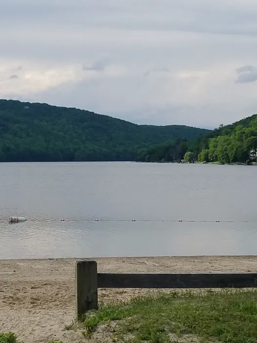 Squantz Pond State Park Picture 8