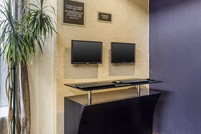 Best Western Plus Newark Airport West Picture 10
