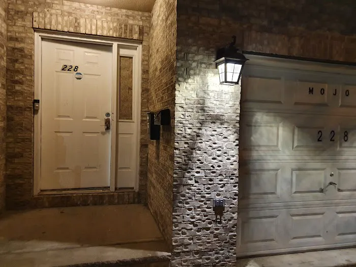 Mojoy Homesuites At Runyon Picture 2