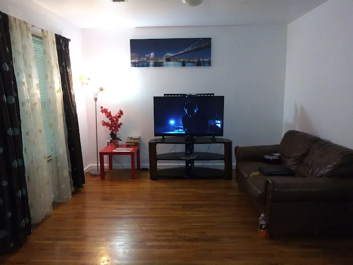 Mojoy Homesuites At Runyon Picture 10