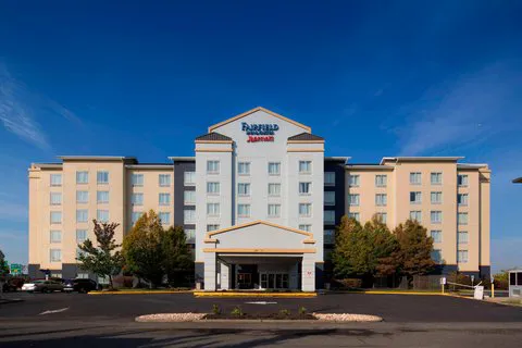 Fairfield Inn & Suites Newark Liberty International Airport Picture 4