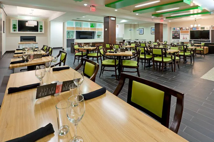 Holiday Inn Clark - Newark Area by IHG Picture 2
