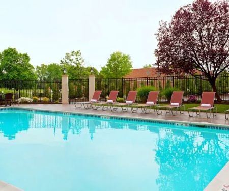 Holiday Inn Clark - Newark Area by IHG