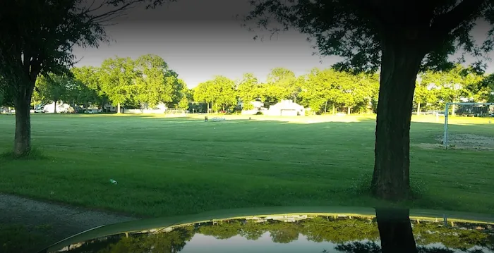 Madison Avenue Park - Greenfield Picture 10