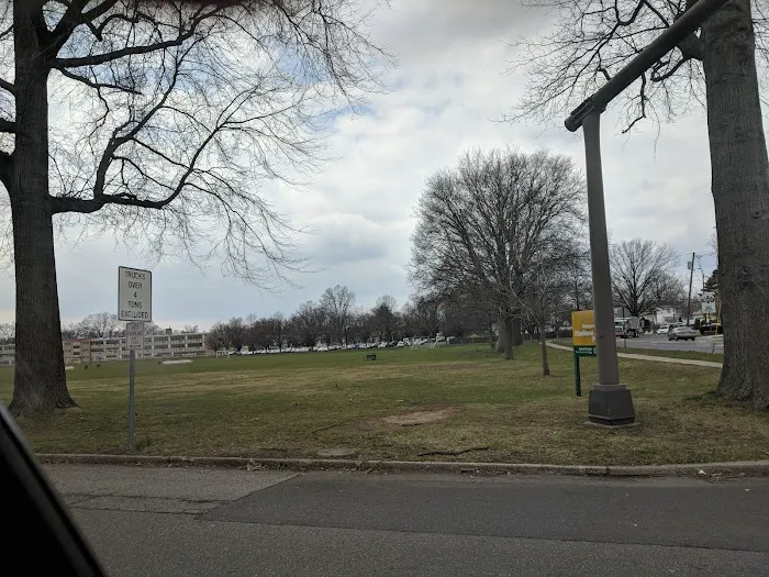 Madison Avenue Park - Greenfield Picture 6