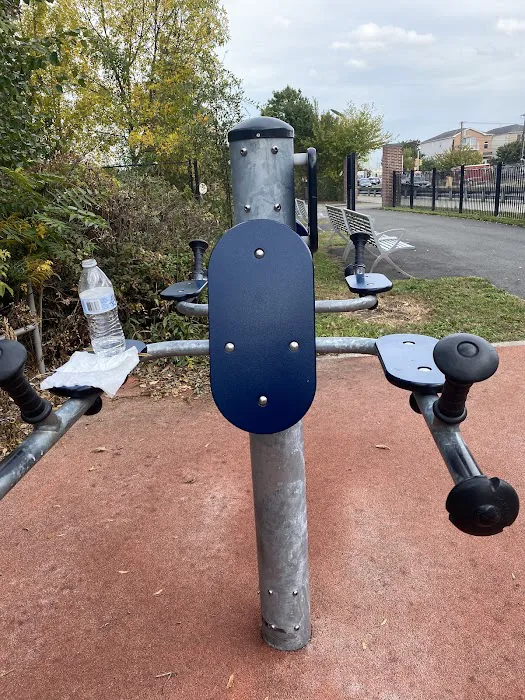 Fitness Zone - Newark Riverfront Park Picture 2