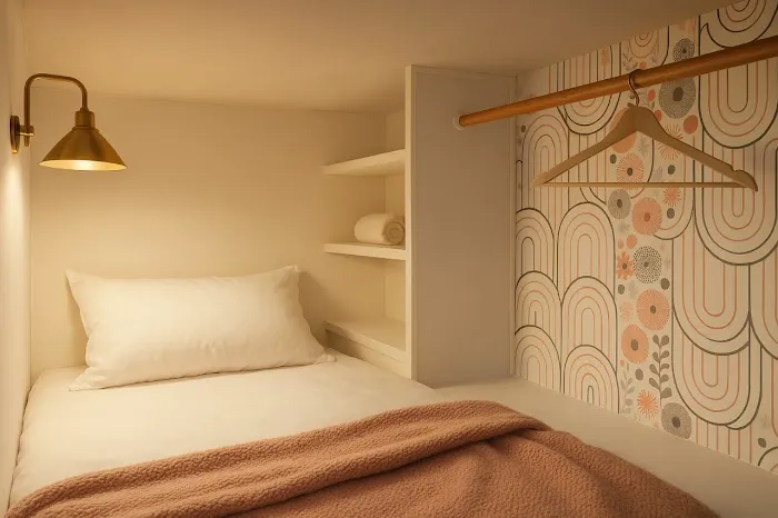 Capsule hostel Picture 8