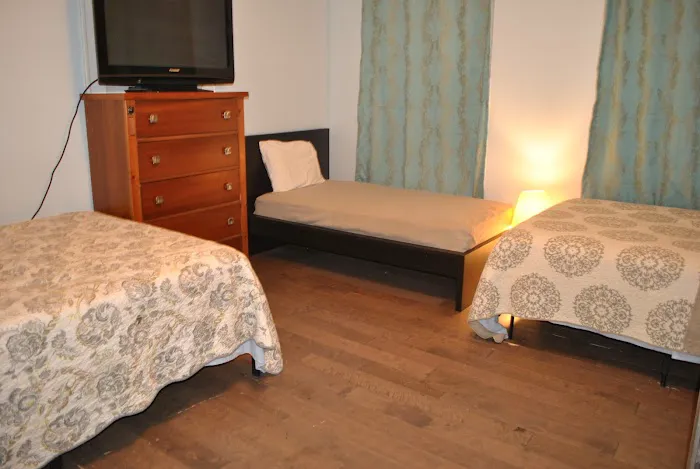 Motel House Picture 10