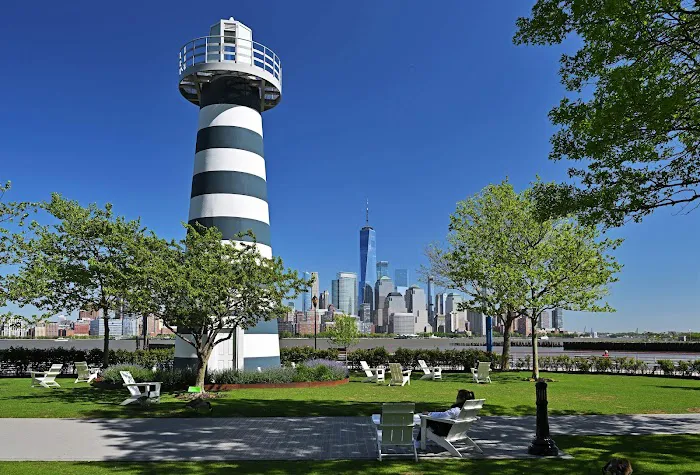 Lighthouse Point Picture 2