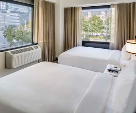 DoubleTree by Hilton Hotel & Suites Jersey City