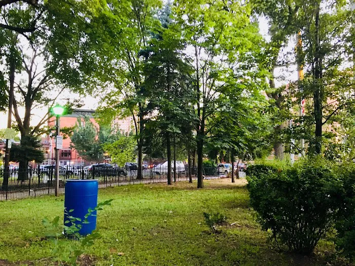 Paulus Hook Park Picture 7