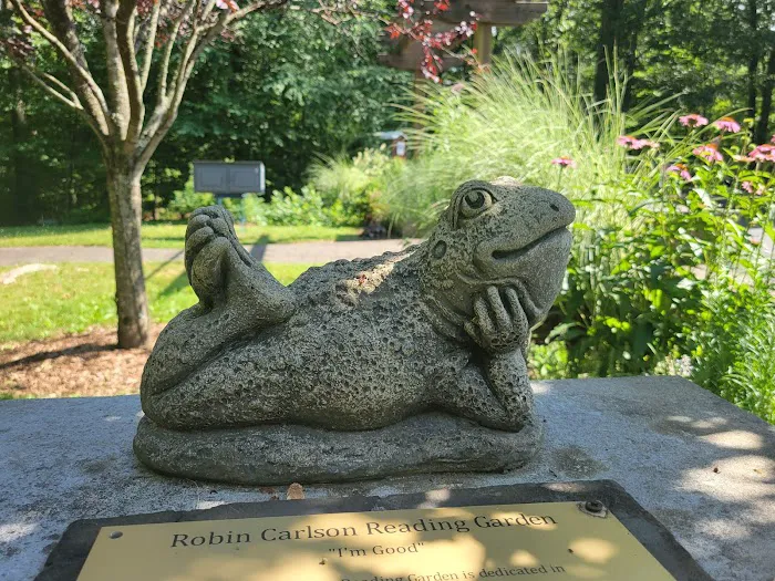 Reading & Zen Garden Picture 6