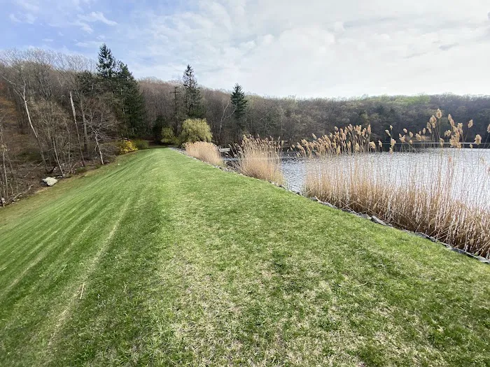 Lake Trail at Skylands Campus Picture 3