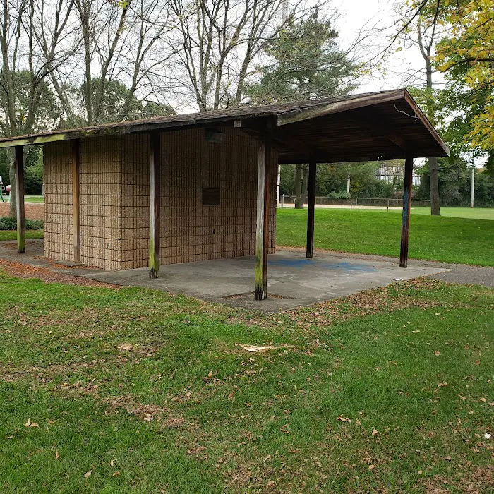 Waterlands Park Picture 6