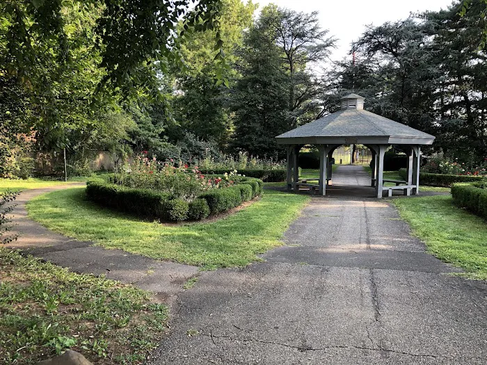 Wallbridge Rose Garden Picture 10
