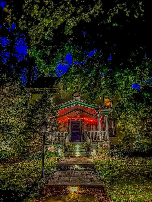 Summit Village Green Picture 7