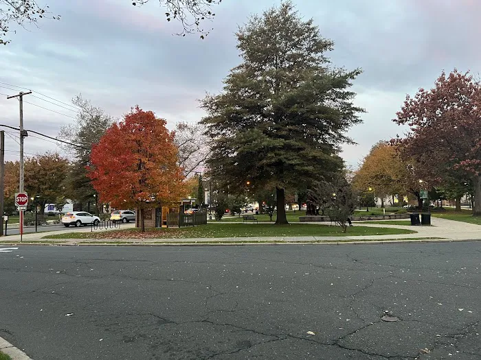 Summit Village Green Picture 1